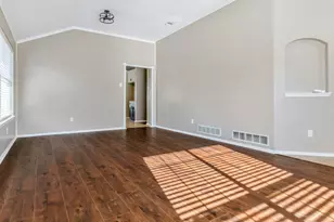 527 Alameda Ave, Duncanville, TX 75137 - Photo 6