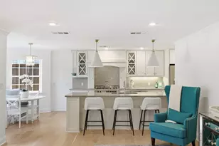 9677 Crestedge Dr, Dallas, TX 75238 - Photo 8