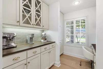 9677 Crestedge Drive, Dallas, TX 75238 - Photo 12