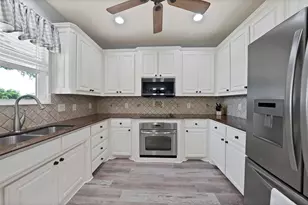 300 Buena Vista Dr, Willow Park, TX 76087 - Photo 12