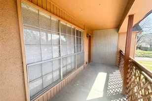 800 N Clay St, Ennis, TX 75119 - Photo 2