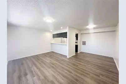 800 N Clay Street #B21, Ennis, TX 75119 - Photo 4