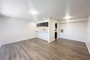 800 N Clay St, Ennis, TX 75119 - Photo 4
