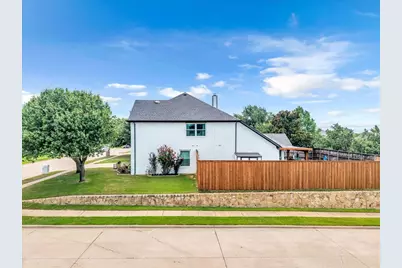 1700 Sunflower Drive, Corinth, TX 76210 - Photo 4