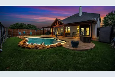 1700 Sunflower Drive, Corinth, TX 76210 - Photo 2