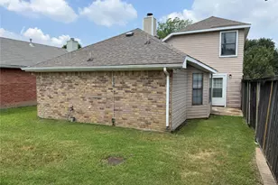 1910 Lombard St, Garland, TX 75043 - Photo 28