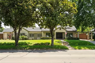 406 E Main St, Whitesboro, TX 76273 - Photo 1
