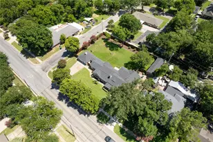 406 E Main St, Whitesboro, TX 76273 - Photo 6