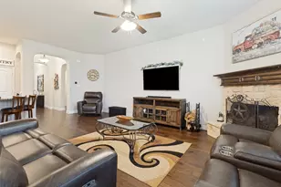 418 Valley Brook Ct, Waxahachie, TX 75165 - Photo 10