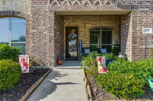 418 Valley Brook Ct, Waxahachie, TX 75165 - Photo 2