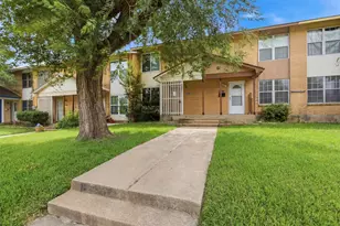 2702 Patricia Loop, Garland, TX 75041 - Photo 2