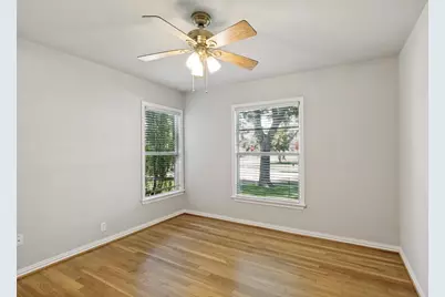 558 Kirkwood Drive, Dallas, TX 75218 - Photo 20