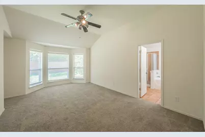 2755 Honey Suckle Drive, Grand Prairie, TX 75052 - Photo 16