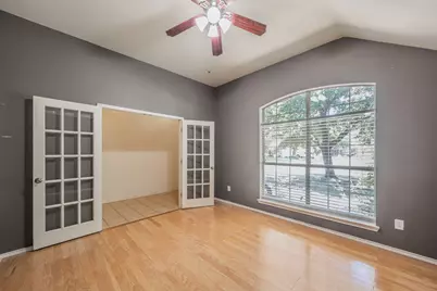 2755 Honey Suckle Drive, Grand Prairie, TX 75052 - Photo 4