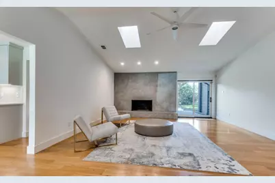 4071 Crown Shore Drive, Dallas, TX 75244 - Photo 2