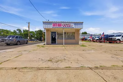 1001 S Main Street, Cleburne, TX 76033 - Photo 1