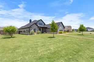 205 Champions Wy, Waco, TX 76657 - Photo 4