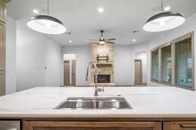 205 Champions Way, Waco, TX 76657 - Photo 14