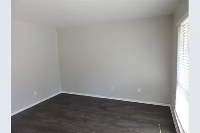 1513 Skyline Drive, River Oaks, TX 76114 - Photo 8