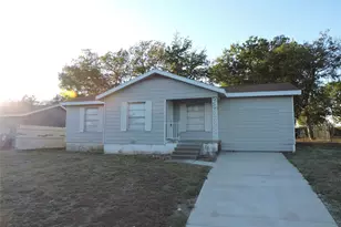 1513 Skyline Dr, River Oaks, TX 76114 - Photo 4