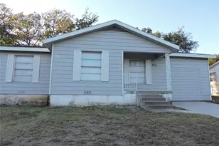 1513 Skyline Dr, River Oaks, TX 76114 - Photo 2