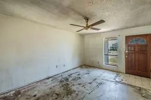 1605 Whiteoak Dr, Garland, TX 75040 - Photo 6