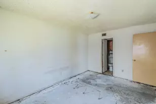 1605 Whiteoak Dr, Garland, TX 75040 - Photo 14