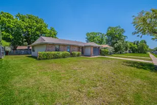 1605 Whiteoak Dr, Garland, TX 75040 - Photo 22