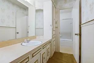 10512 Royal Chapel Dr, Dallas, TX 75229 - Photo 18
