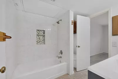 734 W Collins Street, Denton, TX 76201 - Photo 16