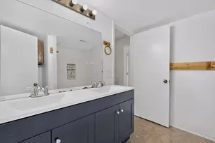 734 W Collins St, Denton, TX 76201 - Photo 14