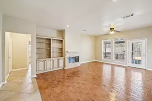 4519 Edge Creek Ln, Arlington, TX 76017 - Photo 10
