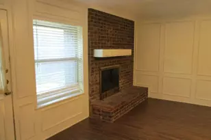 912 Shell Ct, Bedford, TX 76022 - Photo 4