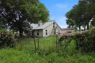 1917 Co Rd 1144, Miller Grove, TX 75472 - Photo 14