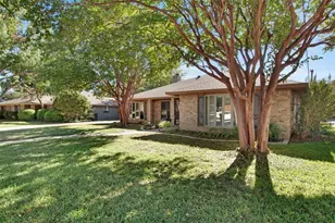 4209 Capilla St, Fort Worth, TX 76133 - Photo 2