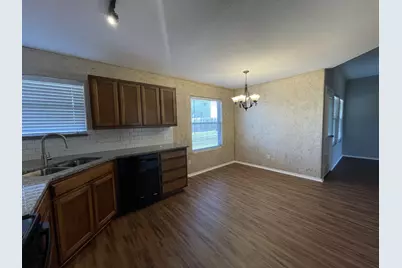 2504 Buffalo Run, Burleson, TX 76028 - Photo 6