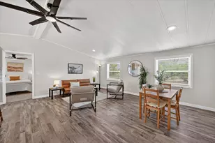 704 Spring Miller Ct, Arlington, TX 76002 - Photo 4