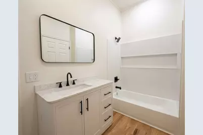 2011 N Houston Street, Fort Worth, TX 76164 - Photo 18