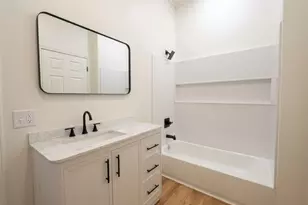 2011 N Houston St, Fort Worth, TX 76164 - Photo 18