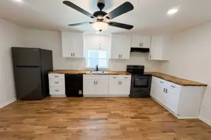 2011 N Houston St, Fort Worth, TX 76164 - Photo 10