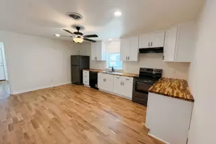 2011 N Houston St, Fort Worth, TX 76164 - Photo 12