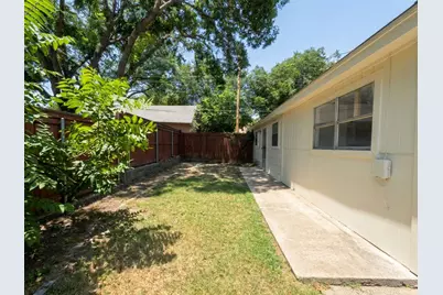2011 N Houston Street, Fort Worth, TX 76164 - Photo 30