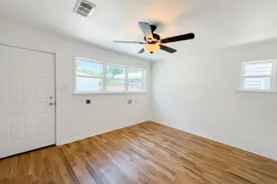 2011 N Houston St, Fort Worth, TX 76164 - Photo 22