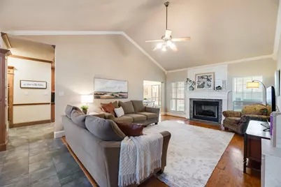 609 Acorn Street, Pilot Point, TX 76258 - Photo 8