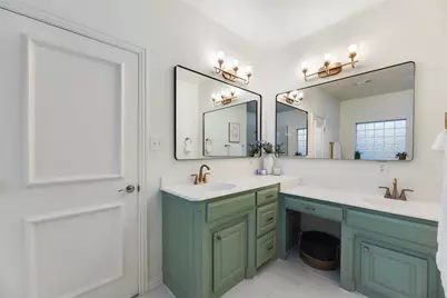 609 Acorn Street, Pilot Point, TX 76258 - Photo 2