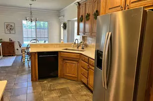 609 Acorn St, Pilot Point, TX 76258 - Photo 18