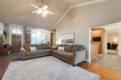 609 Acorn Street, Pilot Point, TX 76258 - Photo 10