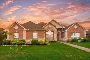 609 Acorn St, Pilot Point, TX 76258 - Photo 28