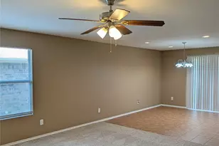 9949 Sparrow Hawk Ln, Fort Worth, TX 76108 - Photo 4