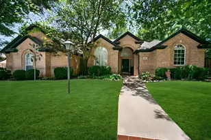 8337 Thornhill Dr, North Richland Hills, TX 76182 - Photo 1